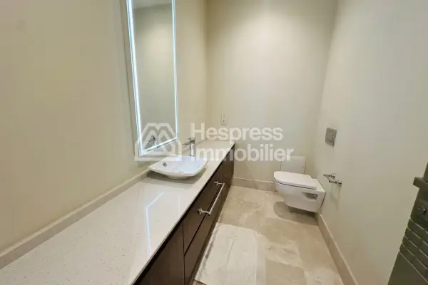 Luxury apartment in the heart of M Avenue