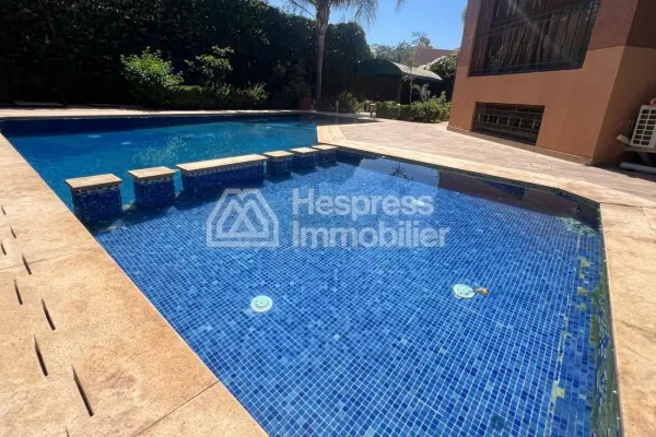 4-bedroom villa with private pool and secure residence