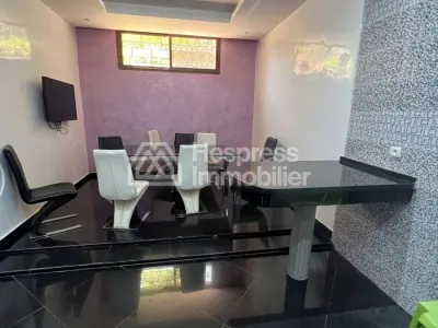 Villa 4 chambres piscine privée résidence sécurisé