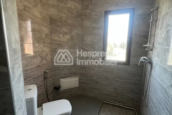 4-bedroom villa with private pool and secure residence