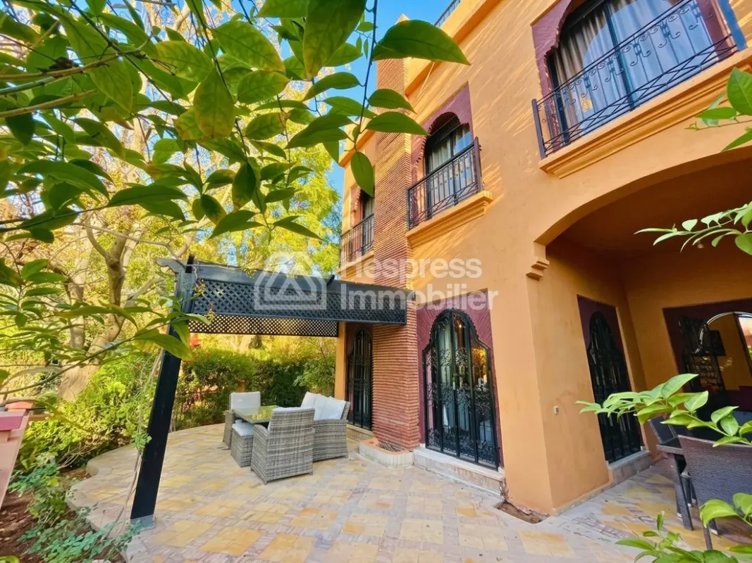 Belle villa sur résidence sécurisée avec piscine
