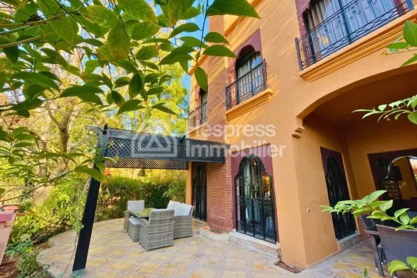 Beautiful villa in a secure residence with swimming pool