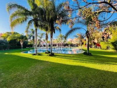 Belle villa sur résidence sécurisée avec piscine