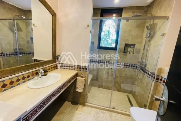 Beautiful villa in a secure residence with swimming pool