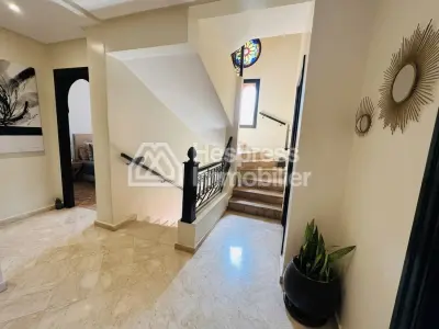 Magnifique villa avec piscine privée sur résidence