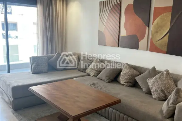 Luxury studio apartment for rent at 8500 dh