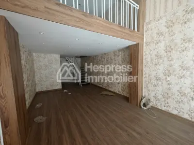 Magasin commercial de 59 m² à louer