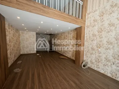 Magasin commercial de 59 m² à louer