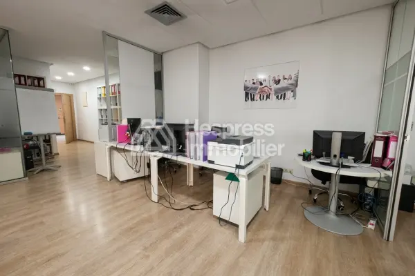 Plateau bureau aménagé de 81 m² à vendre