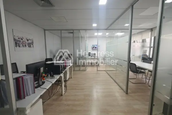 Plateau bureau aménagé de 81 m² à vendre