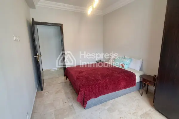 Très bel appartement en location à Franceville. 1 Pièce. Avec garage et ascenseur