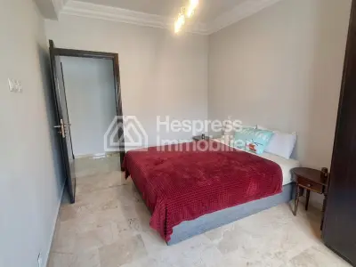 Très bel appartement en location à Franceville. 1 Pièce. Avec garage et ascenseur