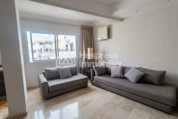 Très bel appartement en location à Franceville. 1 Pièce. Avec garage et ascenseur