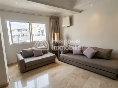 Très bel appartement en location à Franceville. 1 Pièce. Avec garage et ascenseur