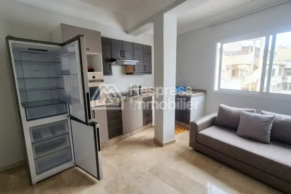 Très bel appartement en location à Franceville. 1 Pièce. Avec garage et ascenseur