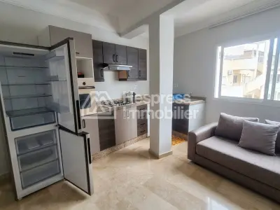 Très bel appartement en location à Franceville. 1 Pièce. Avec garage et ascenseur