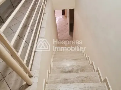 Rent this commercial space at Californie . Area of ​​130 m²