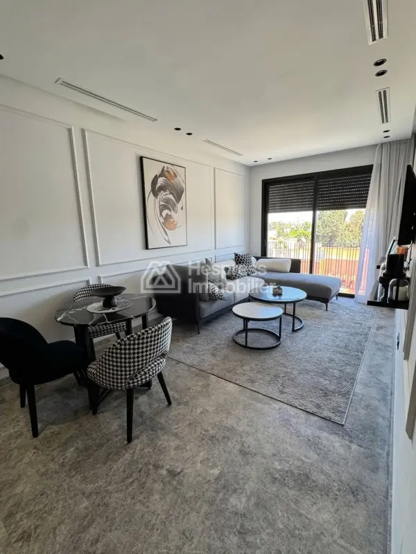 Superbe studio meublé à louer à Oasis