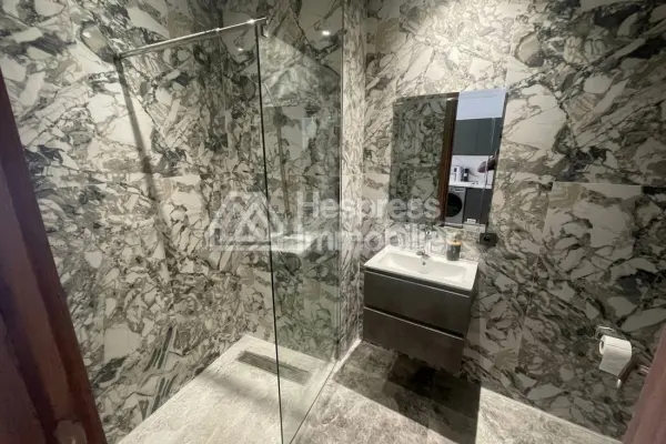 Superbe studio meublé à louer à Oasis
