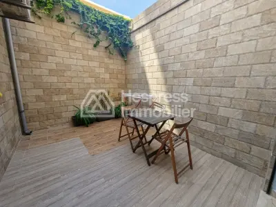 Furnished studio apartment for rent at 7000 dh in the Breton farmhouse