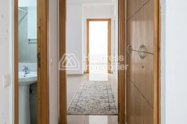 Bureau de 75 m² à louer à Maarif 7000 dh