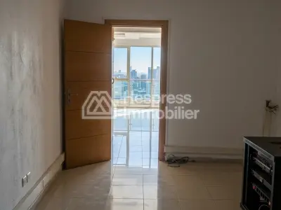 Bureau de 75 m² à louer à Maarif 7000 dh
