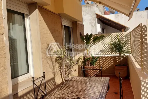 Furnished apartment with terrace for rent
