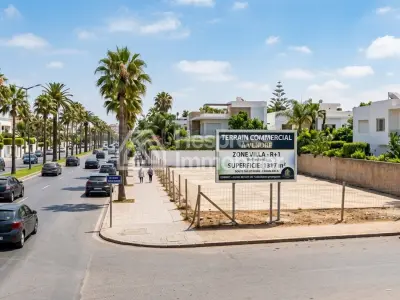Commercial land for sale in Longchamps Hay Al Hanâa