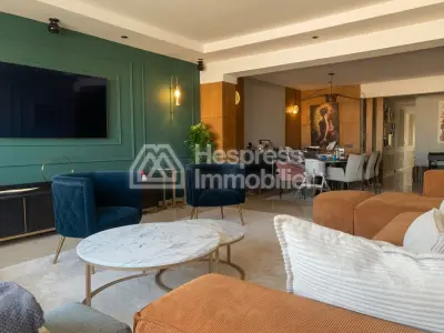 Superbe appartement meublé de 4 chambres à louer