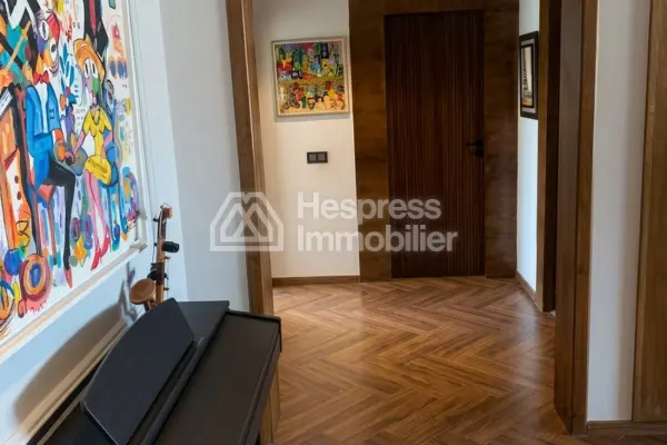 Superb furnished 4-bedroom apartment for rent