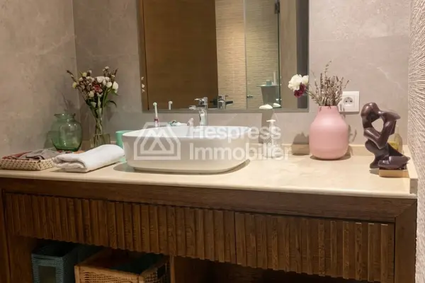 Superb furnished 4-bedroom apartment for rent