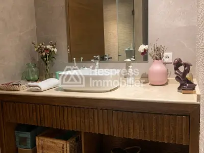 Superbe appartement meublé de 4 chambres à louer