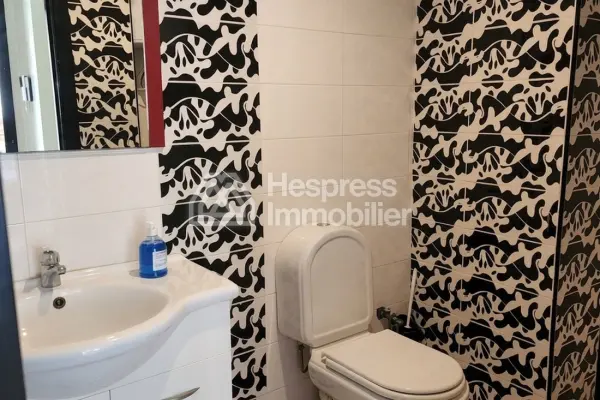 Furnished 2-bedroom apartment for 7000 dh