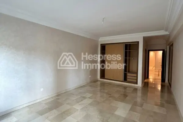Spacious, very high-end apartment for rent