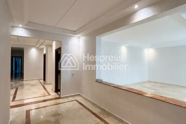 Spacious, very high-end apartment for rent