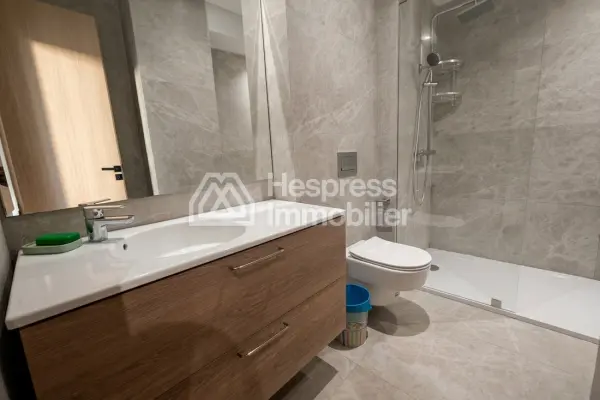 High-end furnished studio apartment for rent