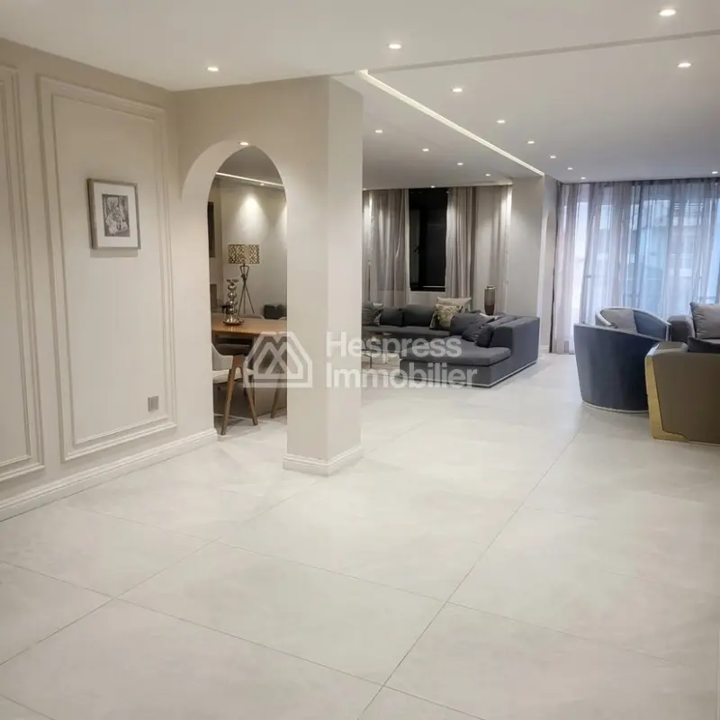 4-bedroom apartment Maarif bd massira