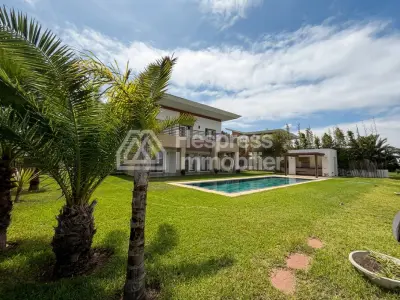 Superb villa for rent, 52,000 dhs, long-term rental, golf course frontage ️