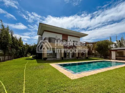 Superb villa for rent, 52,000 dhs, long-term rental, golf course frontage ️
