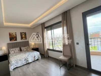 Luxurious 3-bedroom apartment with no overlooking neighbors.