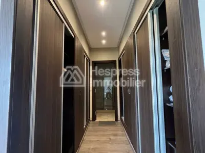 Luxurious 3-bedroom apartment with no overlooking neighbors.