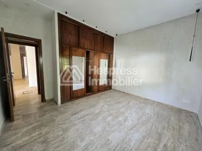 Villa for rent in Cil