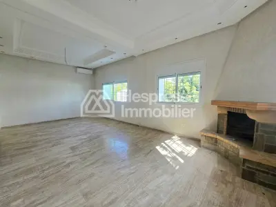 Villa for rent in Cil