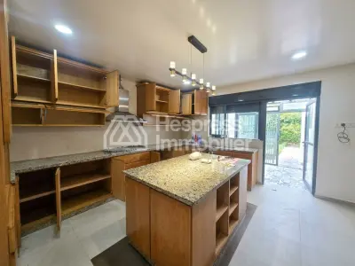 Villa for rent in Cil