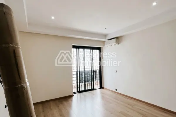 Luxury 4-bedroom apartment