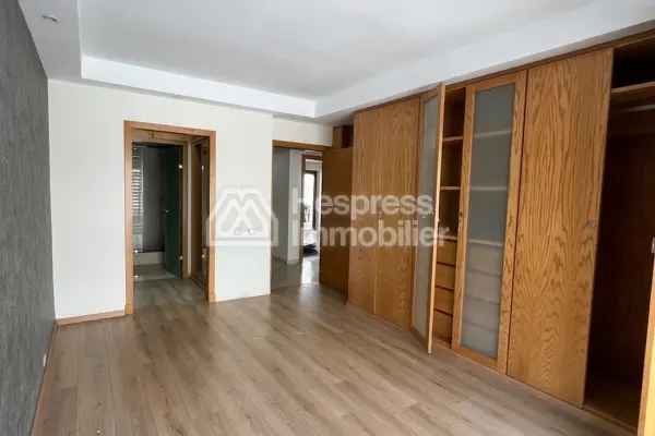 Luxury 4-bedroom apartment