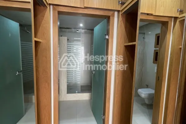 Luxury 4-bedroom apartment