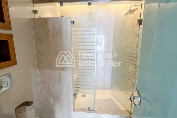 Luxury 4-bedroom apartment