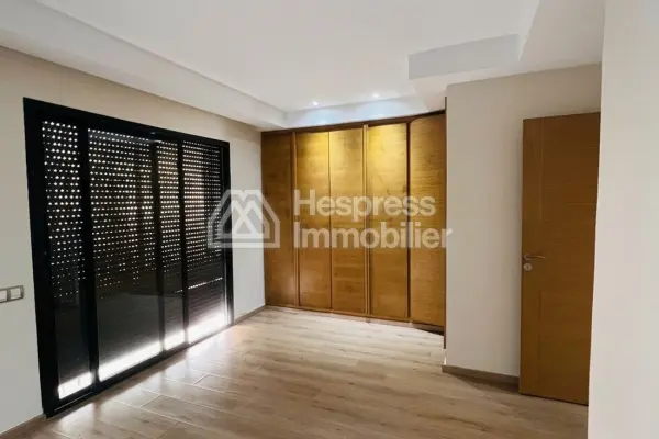 Luxury 4-bedroom apartment