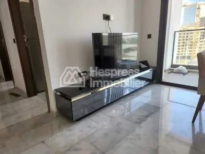 شقة بسيطة في مركز المدينة بإطلالة مفتوحة على مركز أيريا التجاري